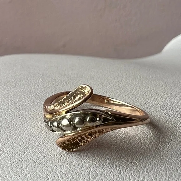 VINTAGE SOVIET UNION RUSSIAN TWO TONE 14K ROSE & WHITE GOLD RING HALLMARKED